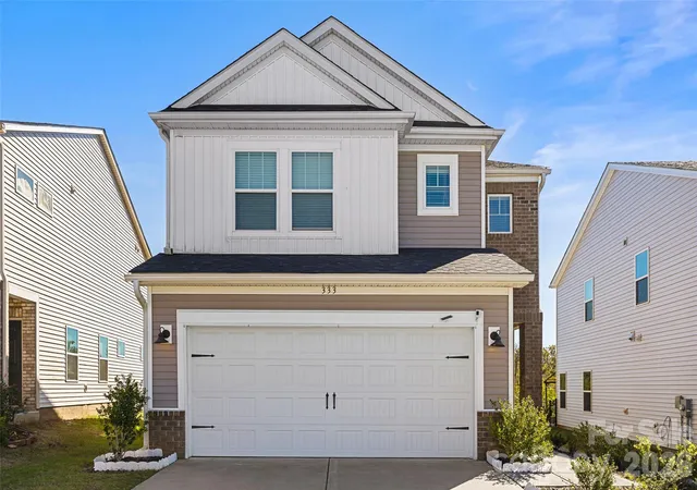 Photo 1 of Single family home for sale at 333 Hyssop Ct, Fort Mill, SC 29715 | MLS# 4434309 | Listing updated on 2026-10-17