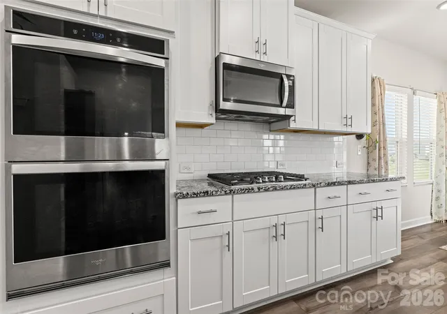 Photo 3 of Single family home for sale at 333 Hyssop Ct, Fort Mill, SC 29715 | MLS# 4434309 | Listing updated on 2026-10-17