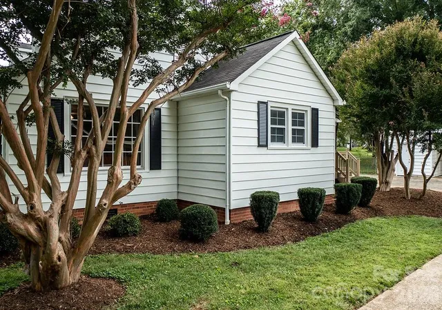 Photo 2 of Sale Pending at 57 19th Avenue NW, Hickory, NC 28601 | MLS# 4434327 | Listing updated on 2026-10-23