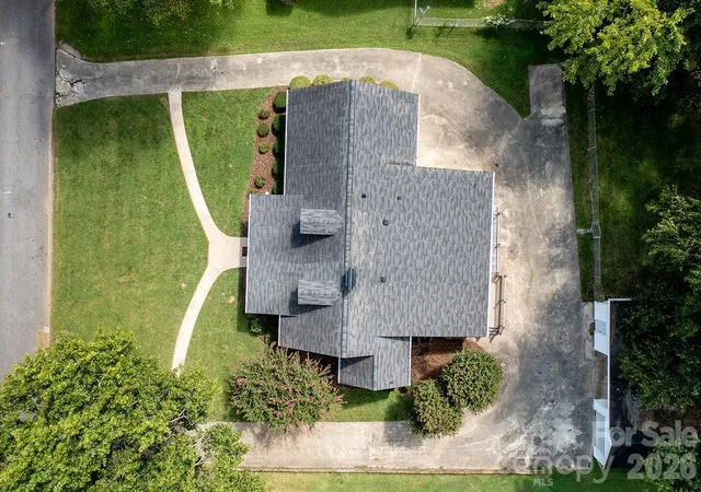 Photo 4 of Sale Pending at 57 19th Avenue NW, Hickory, NC 28601 | MLS# 4434327 | Listing updated on 2026-10-23