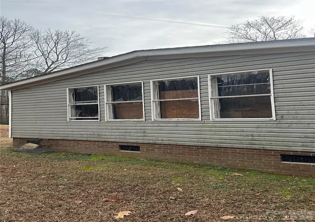 Photo 4 of Single family home for sale at 194 Canfield Dr, Olin, NC 28660 | MLS# 4434341 | Listing updated on 2026-10-20
