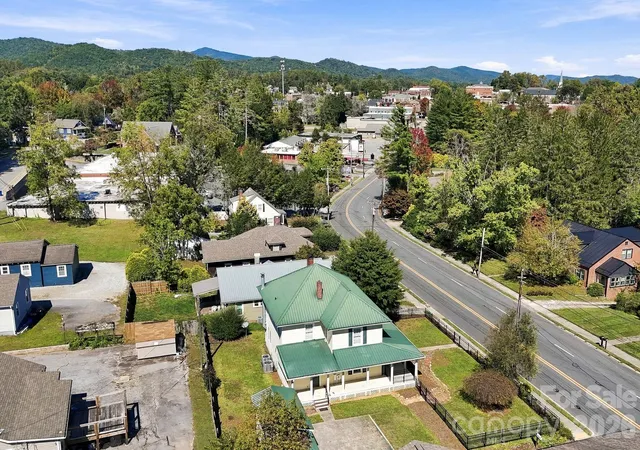 Photo 3 of Multi family home for sale at 444 S Broad St, Brevard, NC 28712 | MLS# 4434346 | Listing updated on 2026-10-14