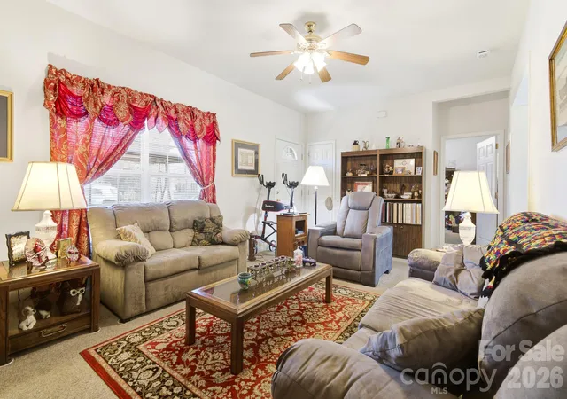 Photo 2 of Single family home for sale at 95 Beechnut Dr, Hendersonville, NC 28739 | MLS# 4434350 | Listing updated on 2026-10-20
