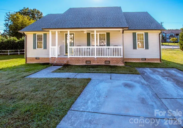 Photo 1 of Single family home for sale at 110 Joseph Ln, Mooresville, NC 28115 | MLS# 4434363 | Listing updated on 2026-10-14