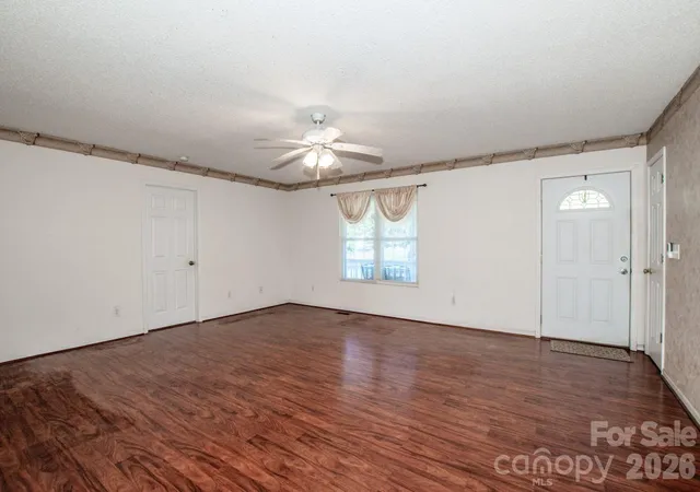 Photo 3 of Single family home for sale at 110 Joseph Ln, Mooresville, NC 28115 | MLS# 4434363 | Listing updated on 2026-10-14