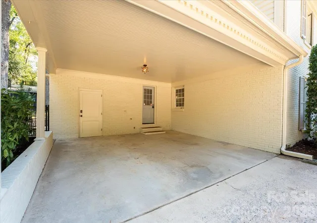 Photo 1 of Single family home for sale at 1312 Redcoat Dr, Charlotte, NC 28211 | MLS# 4434364 | Listing updated on 2026-10-30