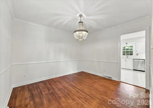 Photo 4 of Single family home for sale at 1312 Redcoat Dr, Charlotte, NC 28211 | MLS# 4434364 | Listing updated on 2026-10-30