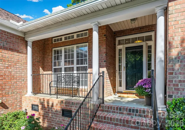 Photo 1 of Single family home for sale at 1718 Sanridge Wind Ln, Charlotte, NC 28262 | MLS# 4434366 | Listing updated on 2026-10-28