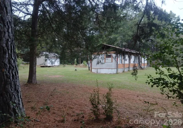 Photo 3 of Single family home for sale at 5916 Hightower Rd, Fort Lawn, SC 29714 | MLS# 4434370 | Listing updated on 2026-10-14