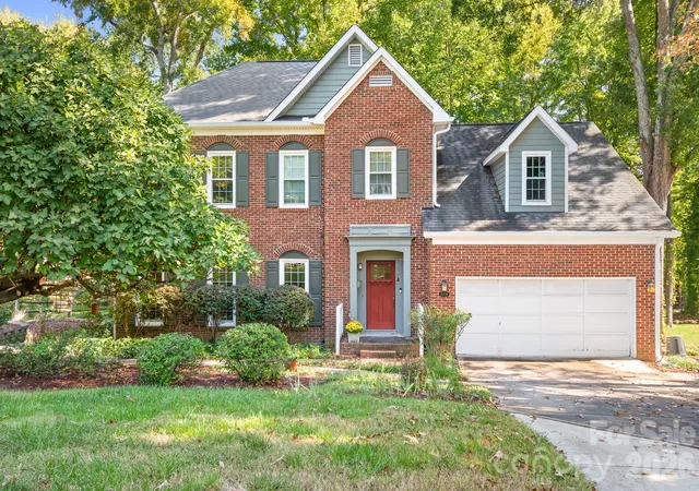 Photo 1 of Single family home for sale at 20720 Willow Pond Rd, Cornelius, NC 28031 | MLS# 4434374 | Listing updated on 2026-10-20