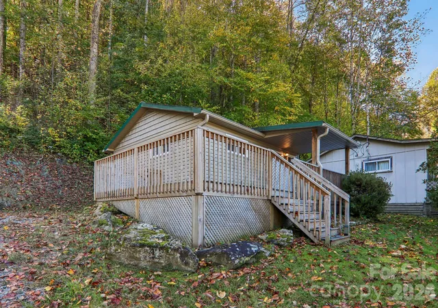 Photo 3 of Single family home for sale at 58 Leisure Ln, Maggie Valley, NC 28751 | MLS# 4434377 | Listing updated on 2026-10-14