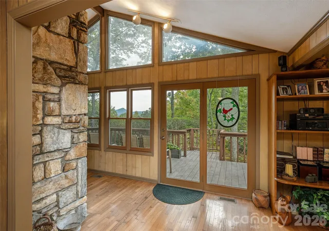 Photo 3 of Single family home for sale at 206 Skyland Acres Rd, Saluda, NC 28773 | MLS# 4434389 | Listing updated on 2026-10-15
