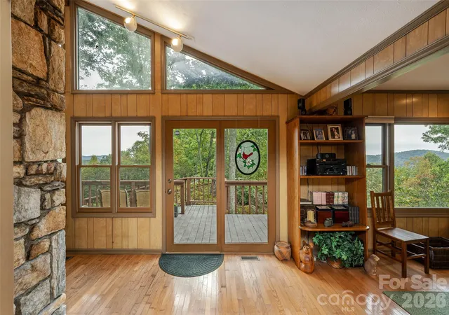 Photo 3 of Single family home for sale at 206 Skyland Acres Rd, Saluda, NC 28773 | MLS# 4434389 | Listing updated on 2026-10-15