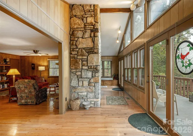 Photo 4 of Single family home for sale at 206 Skyland Acres Rd, Saluda, NC 28773 | MLS# 4434389 | Listing updated on 2026-10-15