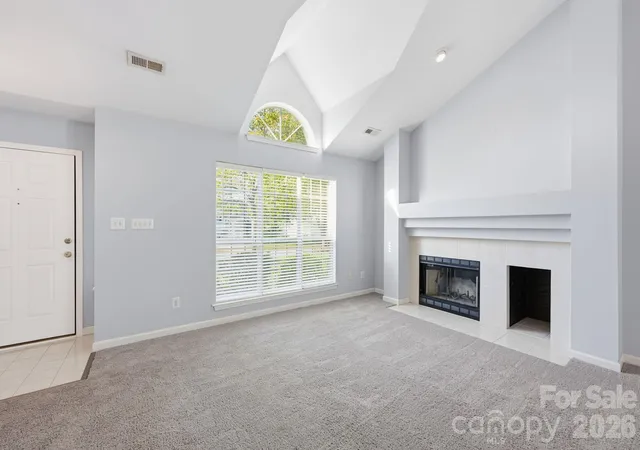 Photo 2 of Single family home for sale at 4000 Huntmeadow Dr, Charlotte, NC 28269 | MLS# 4434403 | Listing updated on 2026-10-24