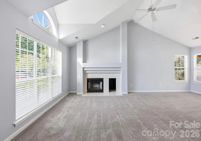 Photo 3 of Single family home for sale at 4000 Huntmeadow Dr, Charlotte, NC 28269 | MLS# 4434403 | Listing updated on 2026-10-24