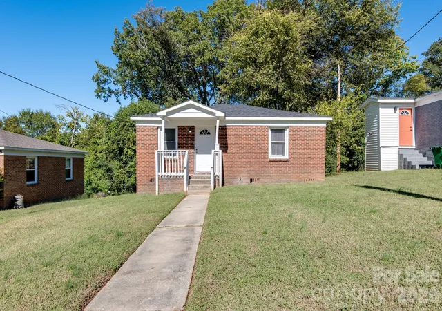 Photo 1 of Single family home for sale at 2604 Booker Ave, Charlotte, NC 28216 | MLS# 4434429 | Listing updated on 2026-10-22