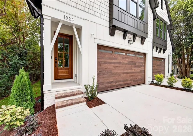 Photo 3 of Townhouse for sale at 1524 East 35th St, Charlotte, NC 28205 | MLS# 4434437 | Listing updated on 2026-10-17