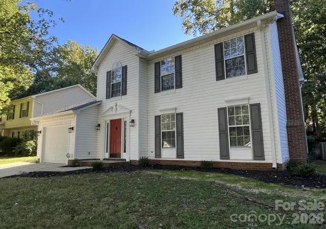 Photo 1 of Single family home for sale at 5326 Groveton Ct, Charlotte, NC 28269 | MLS# 4434439 | Listing updated on 2026-10-20