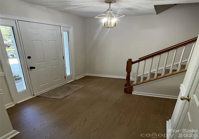 Photo 4 of Single family home for sale at 5326 Groveton Ct, Charlotte, NC 28269 | MLS# 4434439 | Listing updated on 2026-10-20