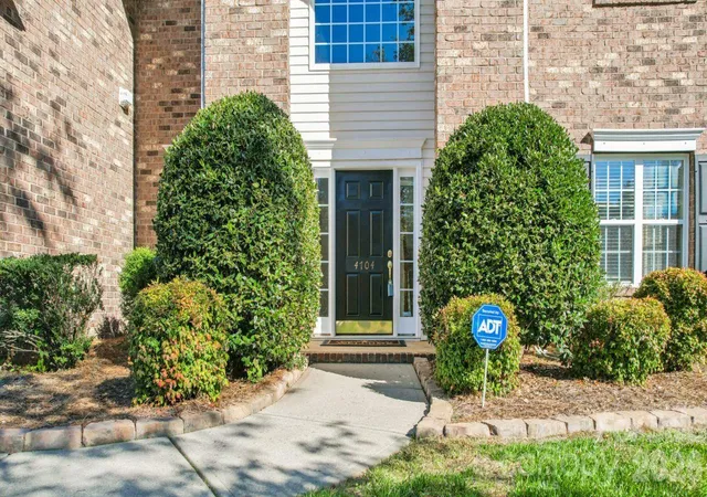 Photo 3 of Single family home for sale at 4704 Mimosa Pl, Harrisburg, NC 28075 | MLS# 4434443 | Listing updated on 2026-10-25