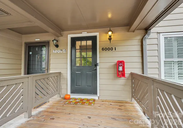 Listing Photo 1 - Condo for sale in building located at 6000 Gray Gate Ln, Charlotte, NC 28210 - Unit #I
