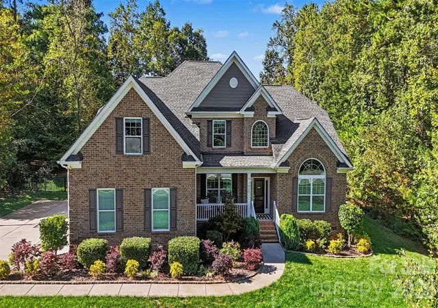 Photo 3 of Single family home for sale at 3065 Foggy Holw Ln, Clover, SC 29710 | MLS# 4434457 | Listing updated on 2026-10-17