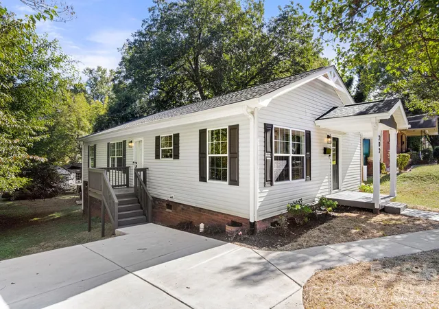 Photo 2 of Single family home for sale at 202 Joe Louis St, Fort Mill, SC 29715 | MLS# 4434458 | Listing updated on 2026-10-21