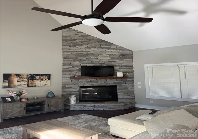 Photo 4 of Single family home for sale at 3704 9th Street Ct NE, Hickory, NC 28601 | MLS# 4434460 | Listing updated on 2026-10-25