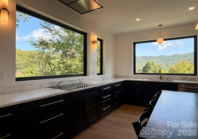 Photo 3 of Single family home for sale at 70 Knobby Ln, Franklin, NC 28734 | MLS# 4434466 | Listing updated on 2026-10-14