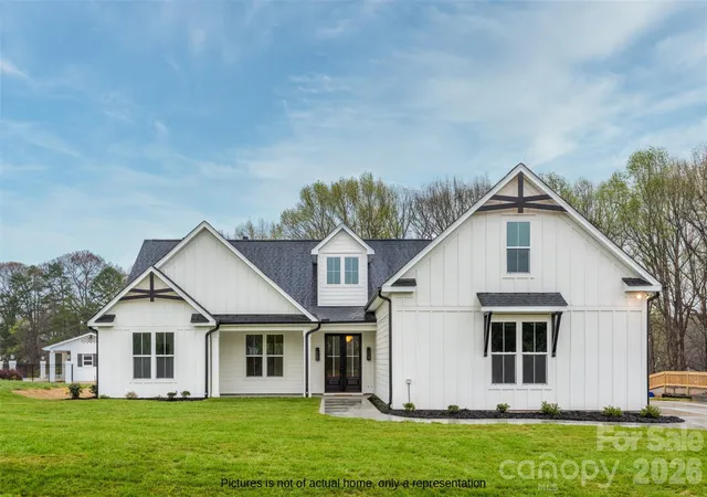 Photo 1 of Single family home for sale at 104 Hickory Hl Rd, Mooresville, NC 28117 | MLS# 4434468 | Listing updated on 2026-10-19