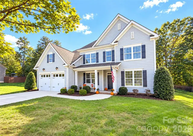Photo 1 of Single family home for sale at 11406 Rising Star Ct, Charlotte, NC 28215 | MLS# 4434478 | Listing updated on 2026-10-16