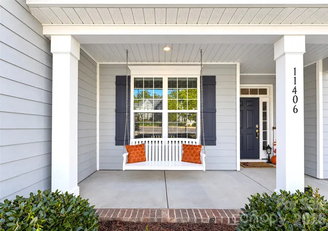 Photo 1 of Single family home for sale at 11406 Rising Star Ct, Charlotte, NC 28215 | MLS# 4434478 | Listing updated on 2026-10-16
