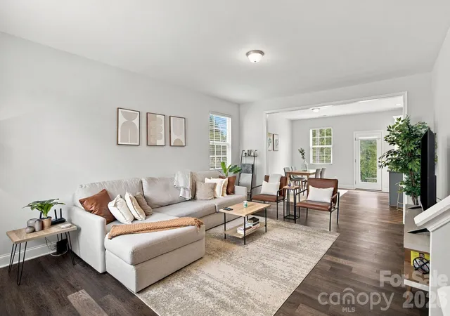 Photo 2 of Single family home for sale at 8553 Colgate Cir, Charlotte, NC 28214 | MLS# 4434484 | Listing updated on 2026-10-30