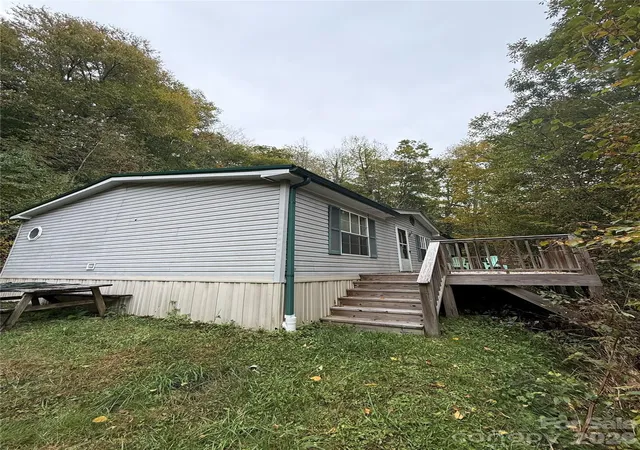 Photo 1 of Single family home for sale at 86 Bobcat Rd, Maggie Valley, NC 28751 | MLS# 4434489 | Listing updated on 2026-10-15