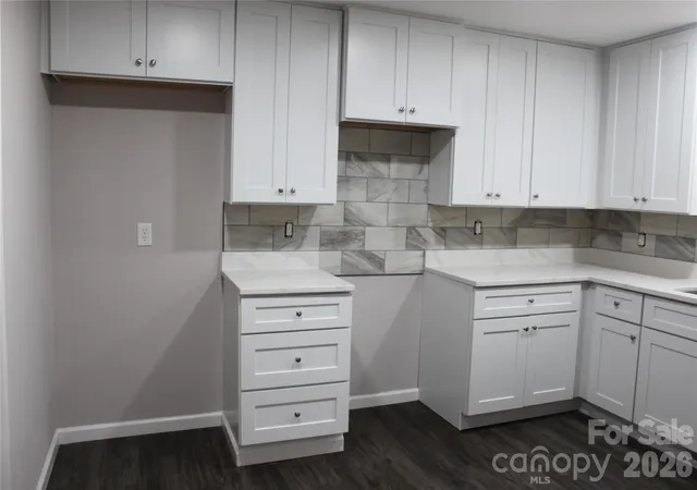 Photo 4 of Single family home for sale at 194 Crescent Dr, Forest City, NC 28043 | MLS# 4434498 | Listing updated on 2026-10-28
