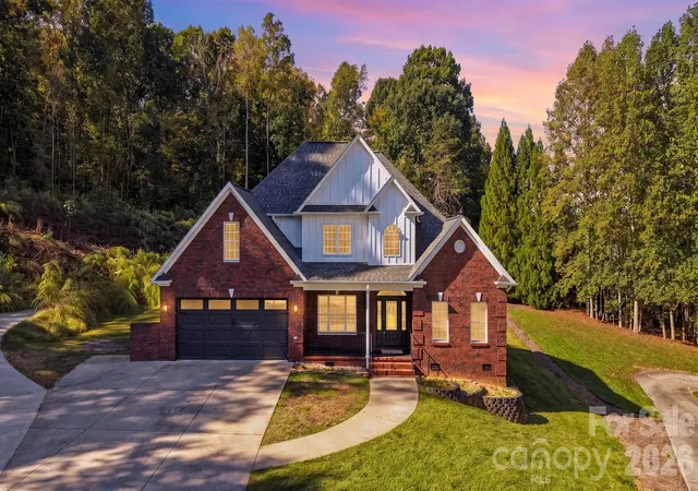 Photo 1 of Single family home for sale at 1216 Fox Chase Dr, Newton, NC 28658 | MLS# 4434501 | Listing updated on 2026-10-19
