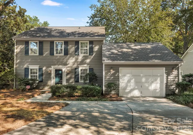 Photo 1 of Sale Pending at 727 Clayfield Ct, Charlotte, NC 28209 | MLS# 4434507 | Listing updated on 2026-10-22