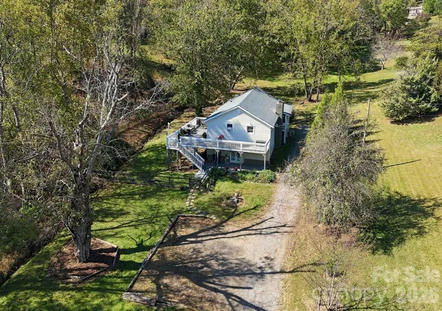 Photo 1 of Single family home for sale at 5 Mos Way, Candler, NC 28715 | MLS# 4434514 | Listing updated on 2026-10-17