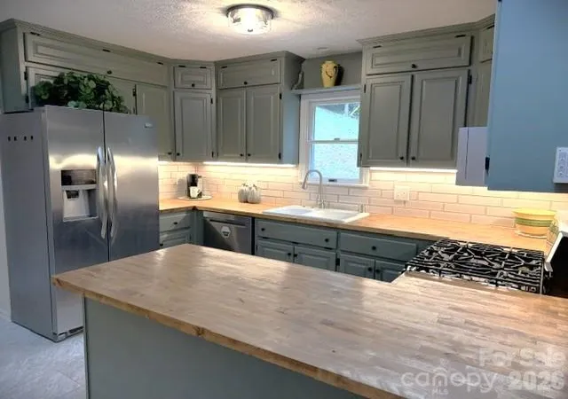 Photo 3 of Single family home for sale at 177 Natural Trl, Sylva, NC 28779 | MLS# 4434524 | Listing updated on 2026-10-16