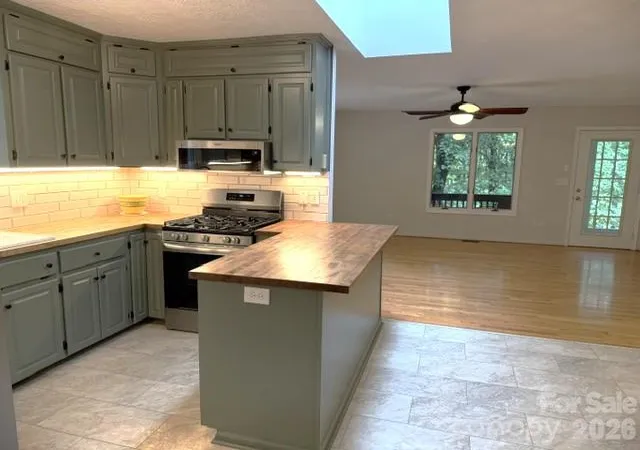 Photo 4 of Single family home for sale at 177 Natural Trl, Sylva, NC 28779 | MLS# 4434524 | Listing updated on 2026-10-16