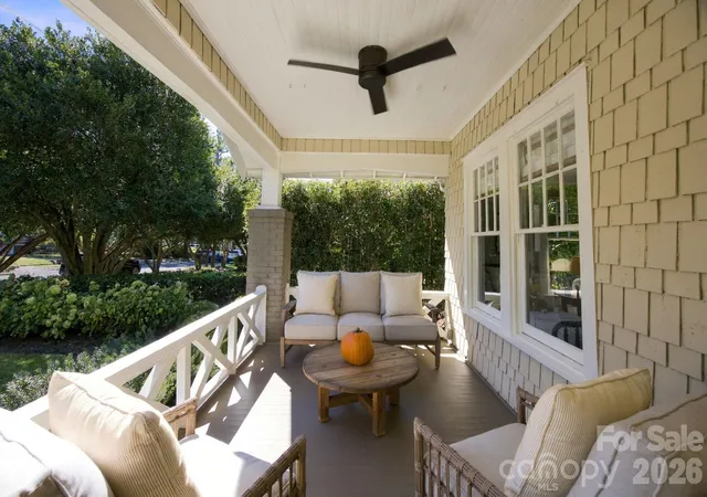 Photo 3 of Sale Pending at 1912 Park Rd, Charlotte, NC 28203 | MLS# 4434566 | Listing updated on 2026-10-28