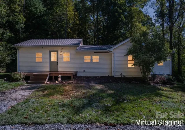 Single family home for sale at 89 Sayles Town Rd, Fairview, NC 28730 | MLS# 4434567