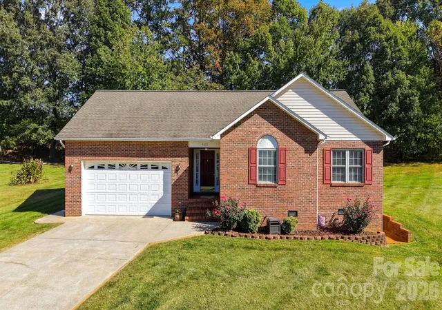 Photo 1 of Single family home for sale at 4876 Sandstone Dr, Conover, NC 28613 | MLS# 4434569 | Listing updated on 2026-10-25