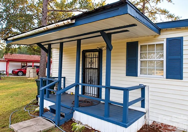 Photo 2 of Single family home for sale at 784 Gilbert Rd, Conway, SC 29527 | MLS# 4434575 | Listing updated on 2026-10-15