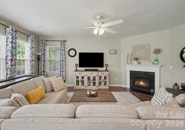 Photo 3 of Single family home for sale at 163 Abersham Dr, Mooresville, NC 28115 | MLS# 4434581 | Listing updated on 2026-10-15