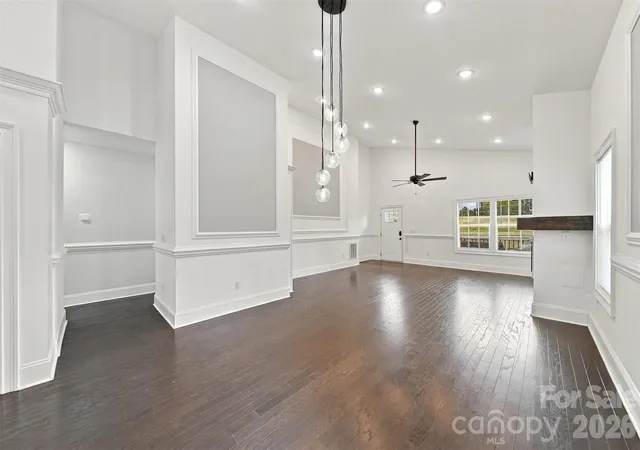Photo 3 of Single family home for sale at 329 W F St, Newton, NC 28658 | MLS# 4434582 | Listing updated on 2026-10-20