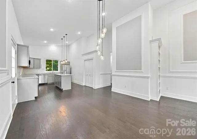 Photo 4 of Single family home for sale at 329 W F St, Newton, NC 28658 | MLS# 4434582 | Listing updated on 2026-10-20