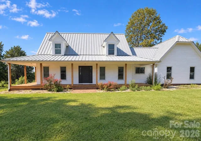 Single family home for sale at 2405 Startown Rd, Newton, NC 28658 | MLS# 4434589