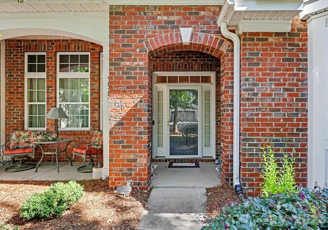 Photo 2 of Single family home for sale at 9025 Carneros Crk Rd, Charlotte, NC 28214 | MLS# 4434594 | Listing updated on 2026-10-17